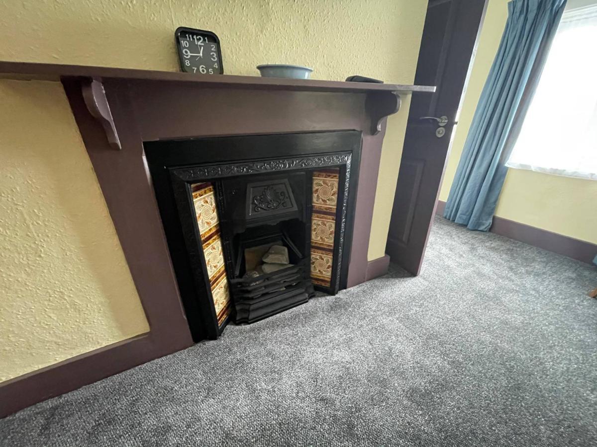 The Kings Arms Inn Stratton  Экстерьер фото