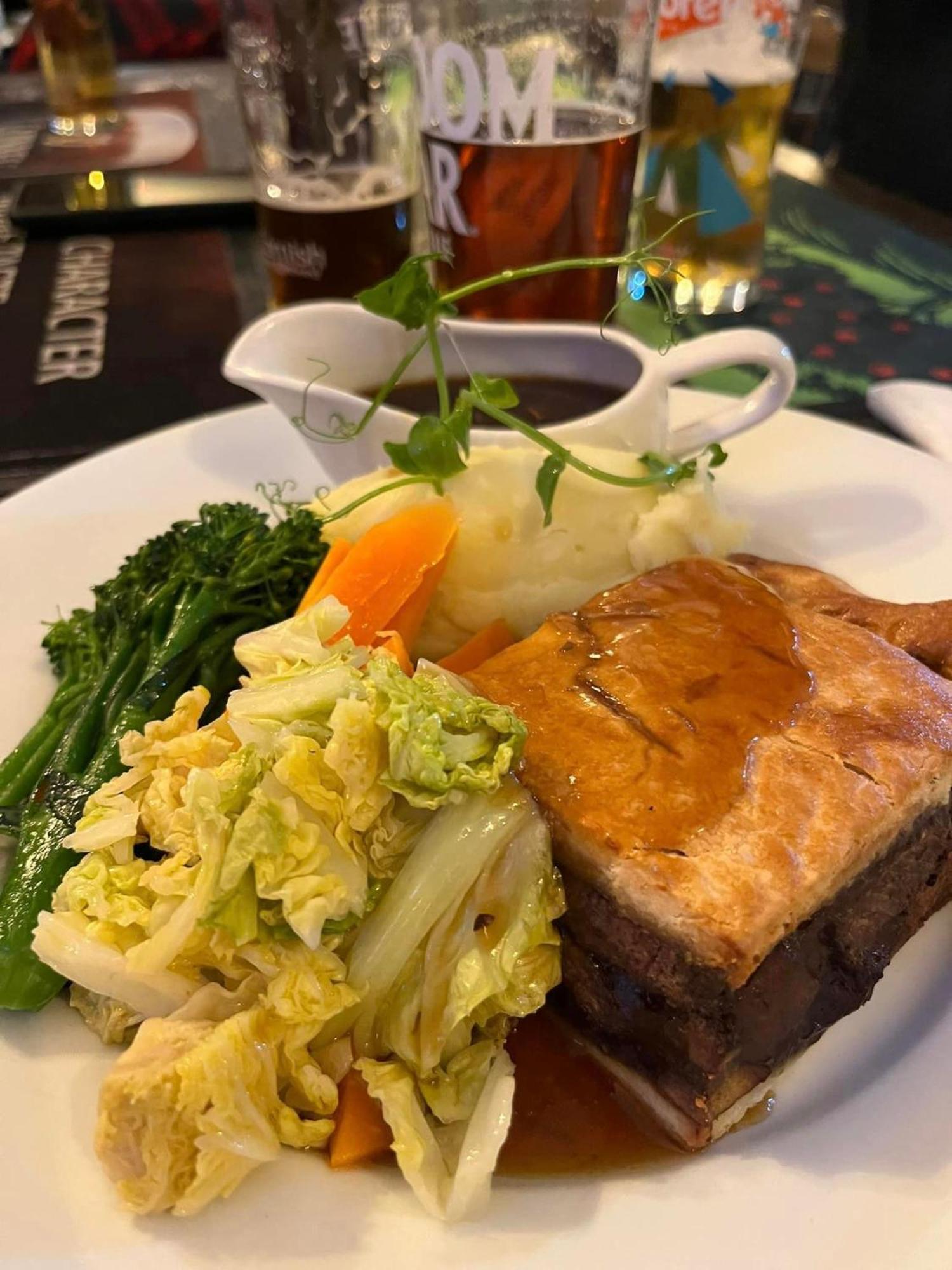The Kings Arms Inn Stratton  Экстерьер фото